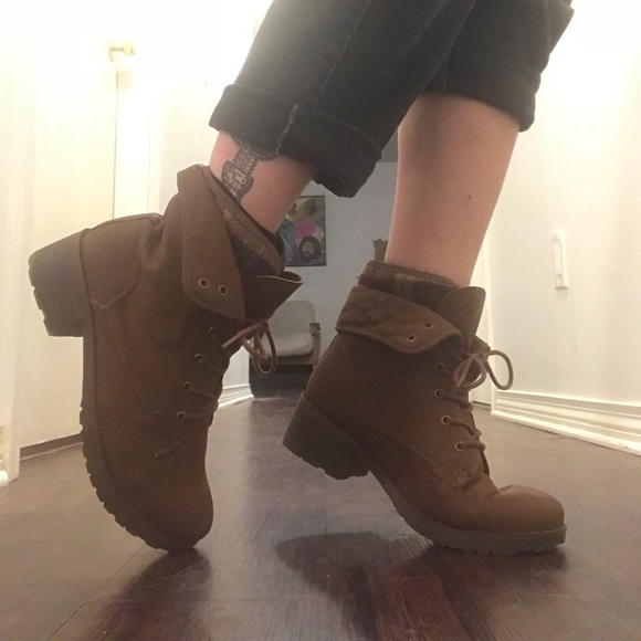 Rock & Candy Brown Boots - Picture 2 of 4